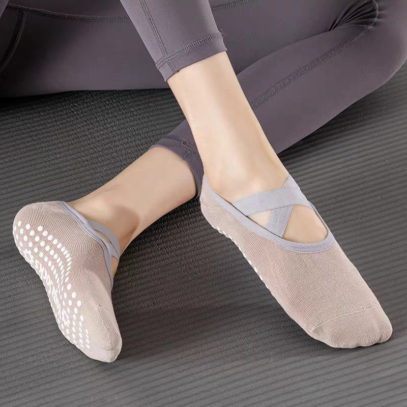 Professional Women Yoga Sock S - đánh giá và giá Pilates & Yoga Reversible Mockneck Sweatshirt